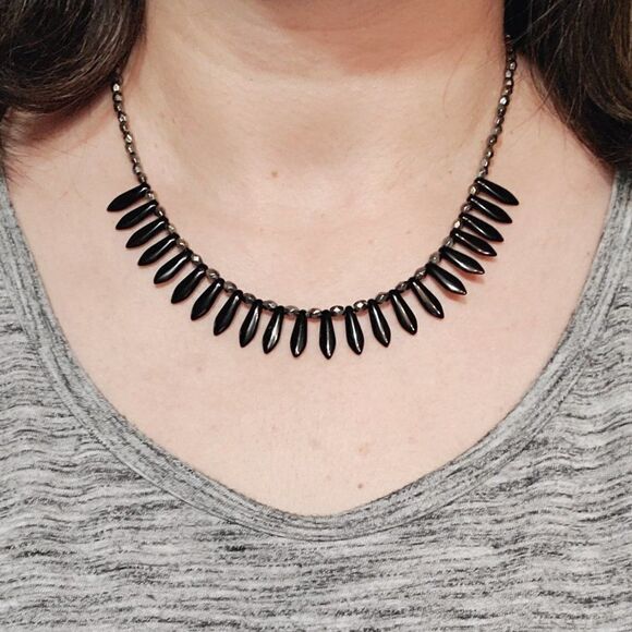 Black dagger necklace! Handmade (NEW) - Picture 4 of 4